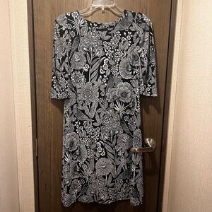 Tommy Hilfiger Navy & White Floral Shift Dress – Size 6